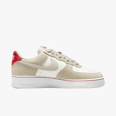 Nike Air Force 1 07 LV8