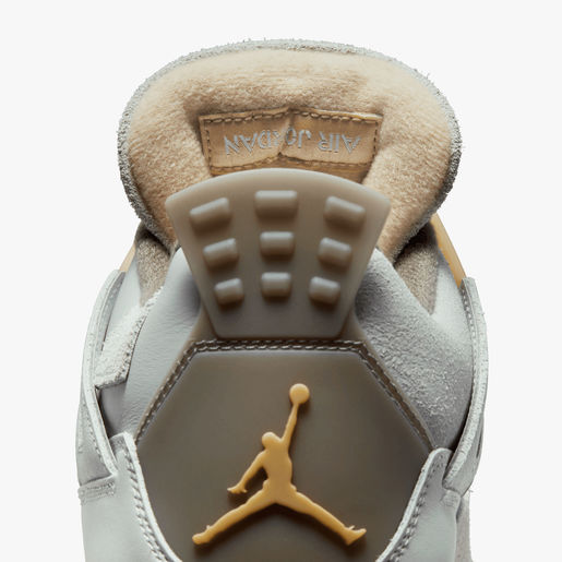 AIR JORDAN 4 RETRO SE