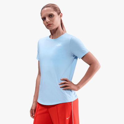 Nike Camiseta Sportswear Club Essentials