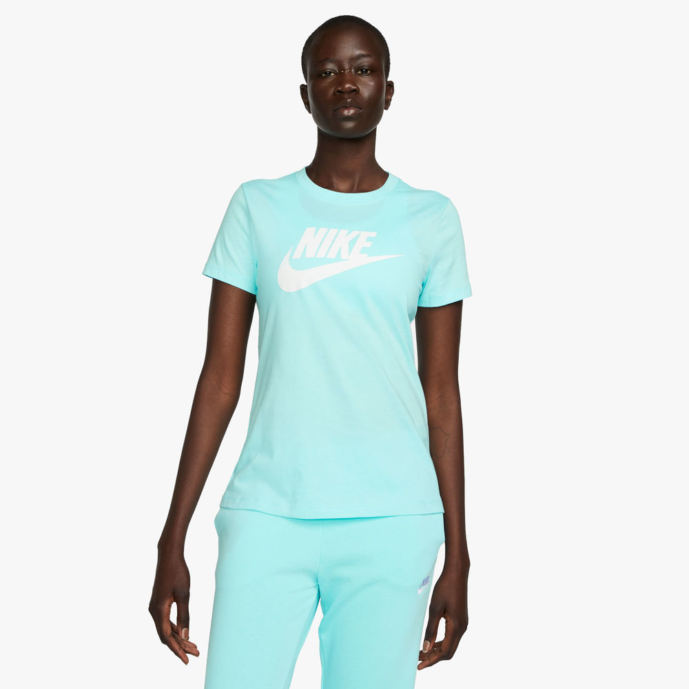 Nike Sportswear Essential