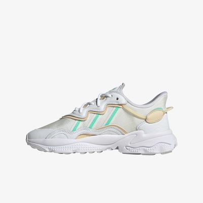 adidas OZWEEGO