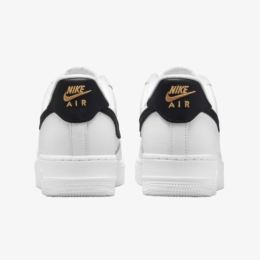 Nike Air Force 1 07 Essential