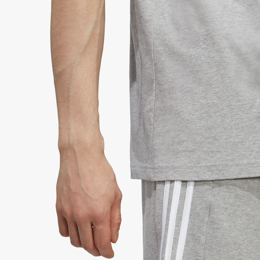 adidas Essentials Single Jersey Embroidered Small
