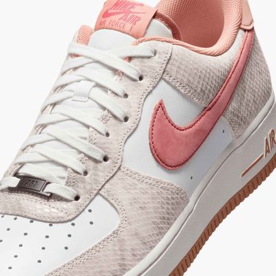 Nike Air Force 1 '07 LV8
