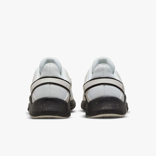 Nike Legend Essential 2