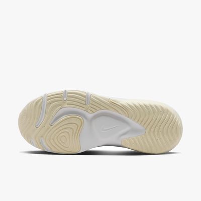 Nike Legend Essential 3 NN Premium
