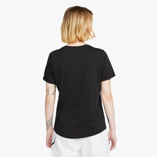 Nike Sportswear Club Essentials