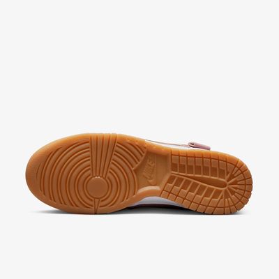 W NIKE DUNK LOW SE BEAR