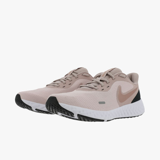 Nike Revolution 5