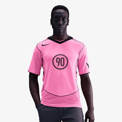 Nike Total 90