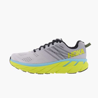 hoka one one peru