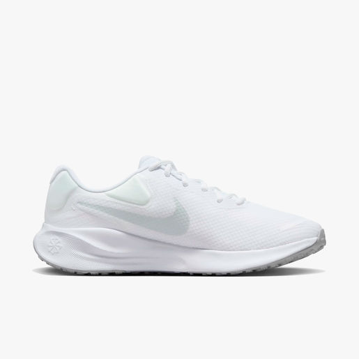 Nike Revolution 7