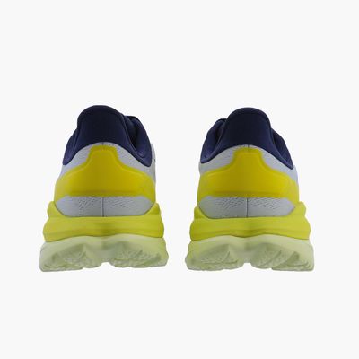 Hoka One One Mach 4