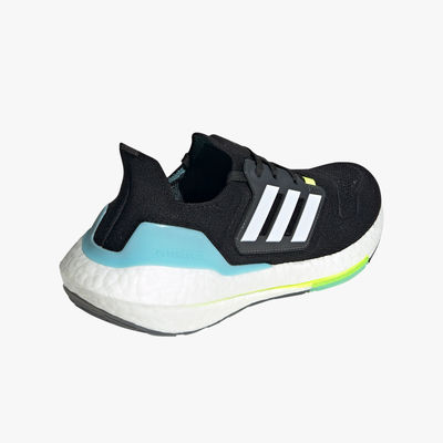 adidas Ultraboost 22