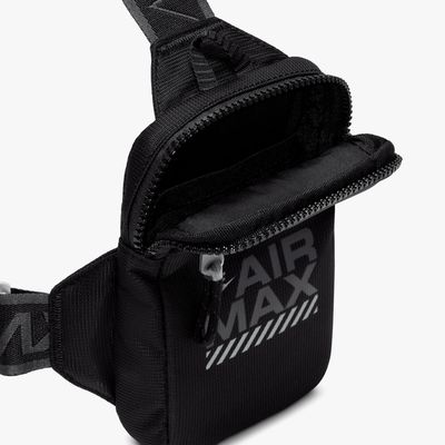 Nike Sportswear Essentials