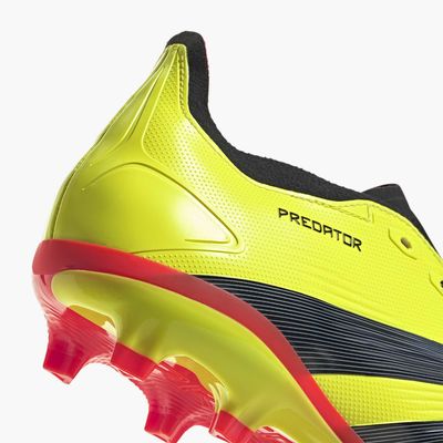 adidas Predator League césped natural seco