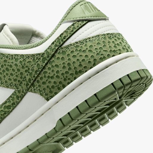 Nike Dunk Low Premium