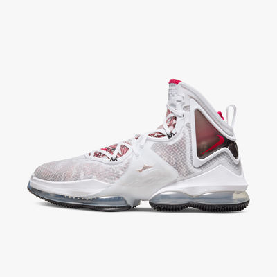 Nike LeBron 19