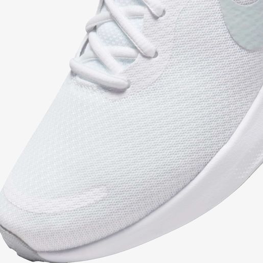Nike Revolution 7