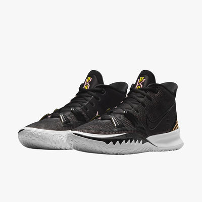 Nike Kyrie 7