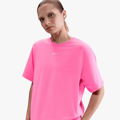 Nike Camiseta Sportswear Essential