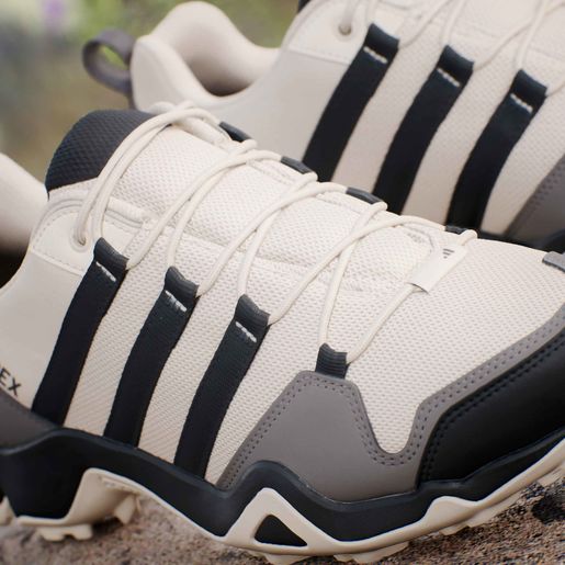 adidas Terrex AX2S