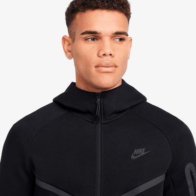 Nike Tech