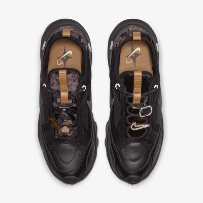 Nike TC 7900
