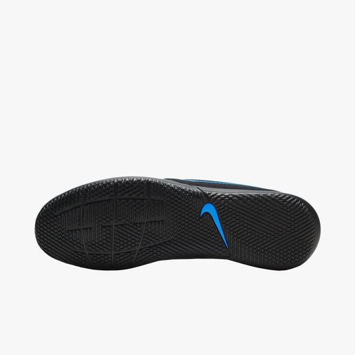 Nike Legend 8 Club IC