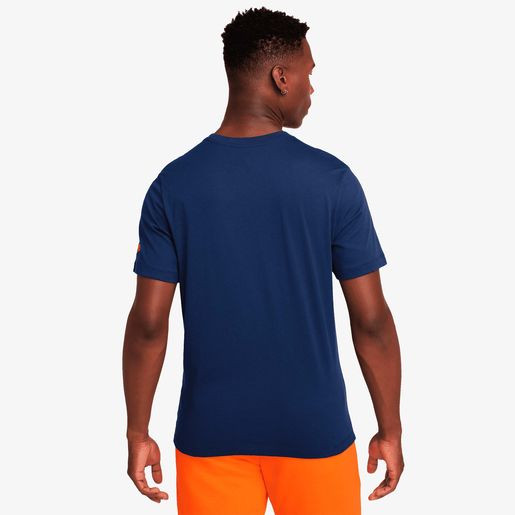 Nike Sportswear Club