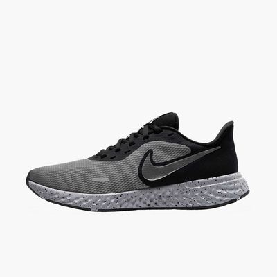 Nike Revolution 5