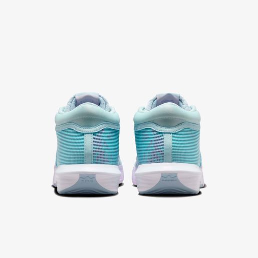 Nike LeBron Witness 8