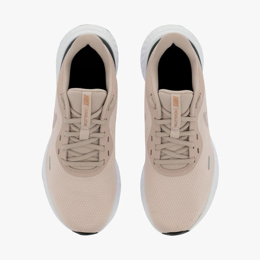 Nike Revolution 5