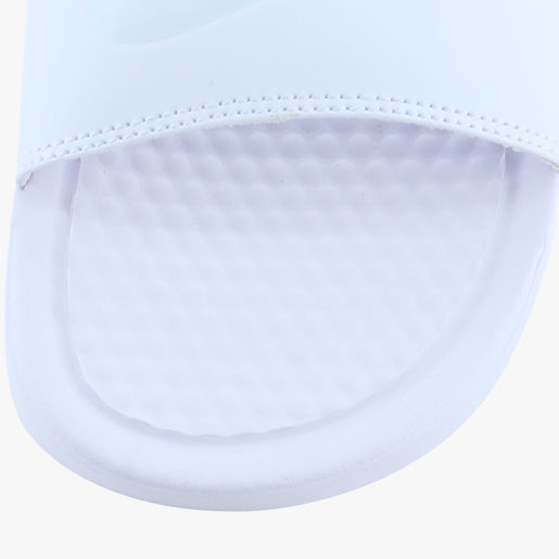Nike Benassi