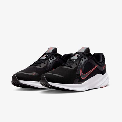 Nike Quest 5