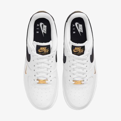 Nike Air Force 1 07 Essential