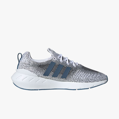 adidas Swift Run 22