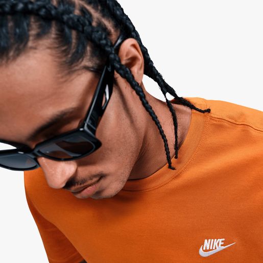 Nike Sportswear Club