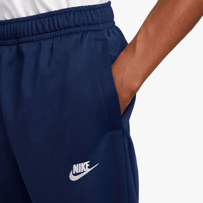 Nike Club