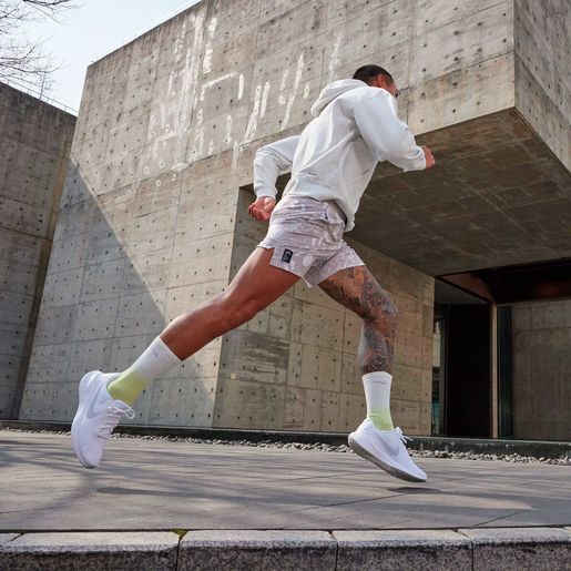 Nike Revolution 7