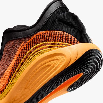 Nike G.T. Hustle Academy