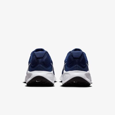 Nike Revolution 7