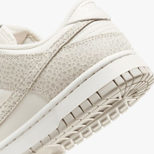 Nike Dunk Low Premium