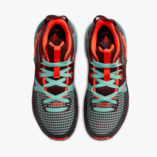 LeBron Witness 7 SE
