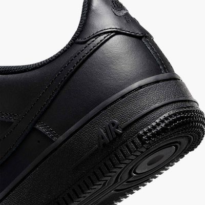 Nike Air Force 1 LE