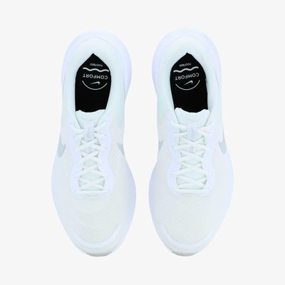 Nike Revolution 7