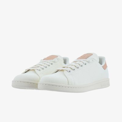 STAN SMITH