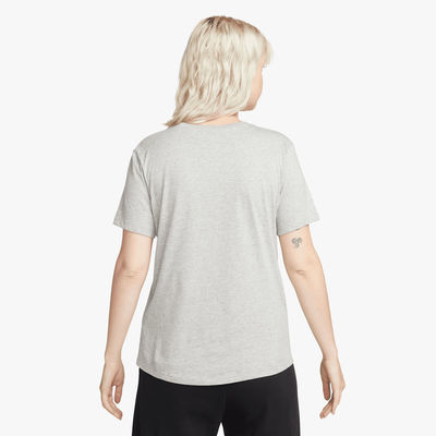 Nike Sportswear Essentials