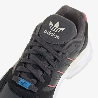 adidas Retropy F90