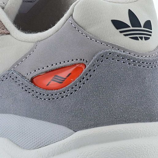 adidas Retropy F90